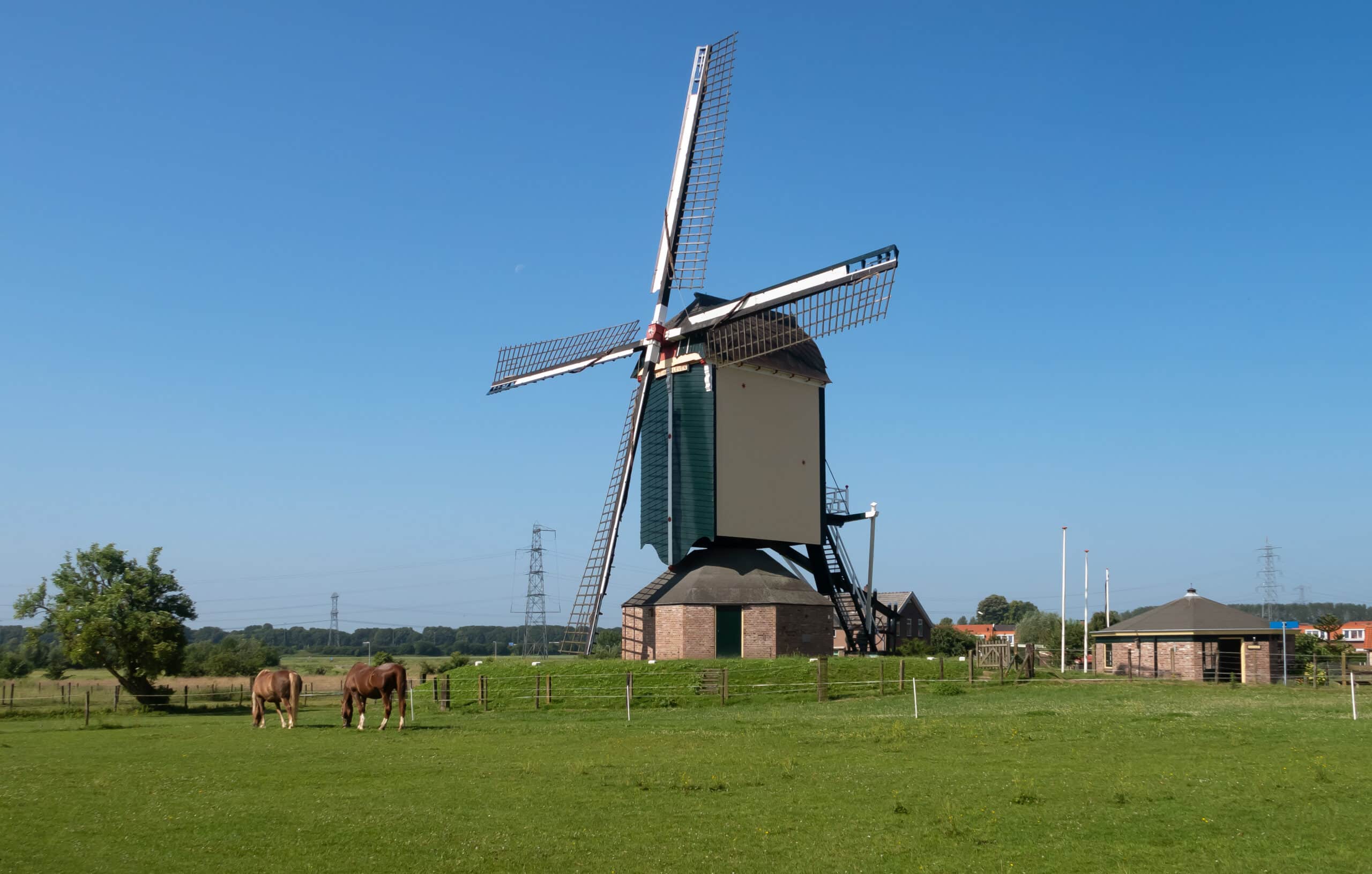 Mediator in Valburg – Standerdmolen Nieuw Leven met houten constructie